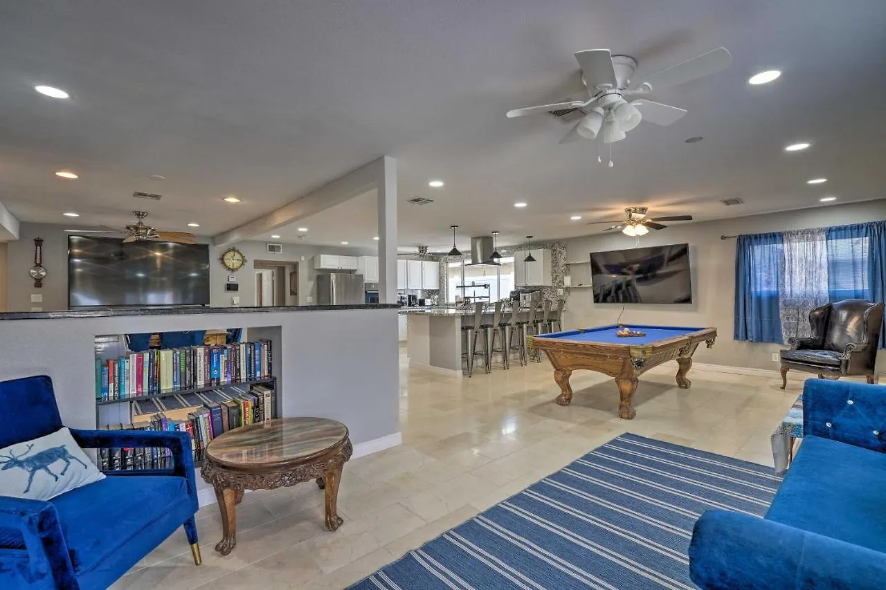 Prázdninový dům Home With Private Pool - Near Las Vegas Strip!
