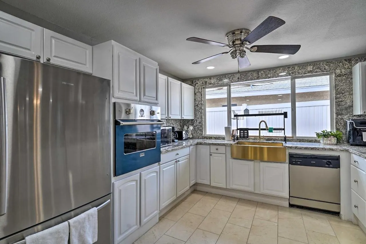 Home With Private Pool - Near Las Vegas Strip! Prázdninový dům